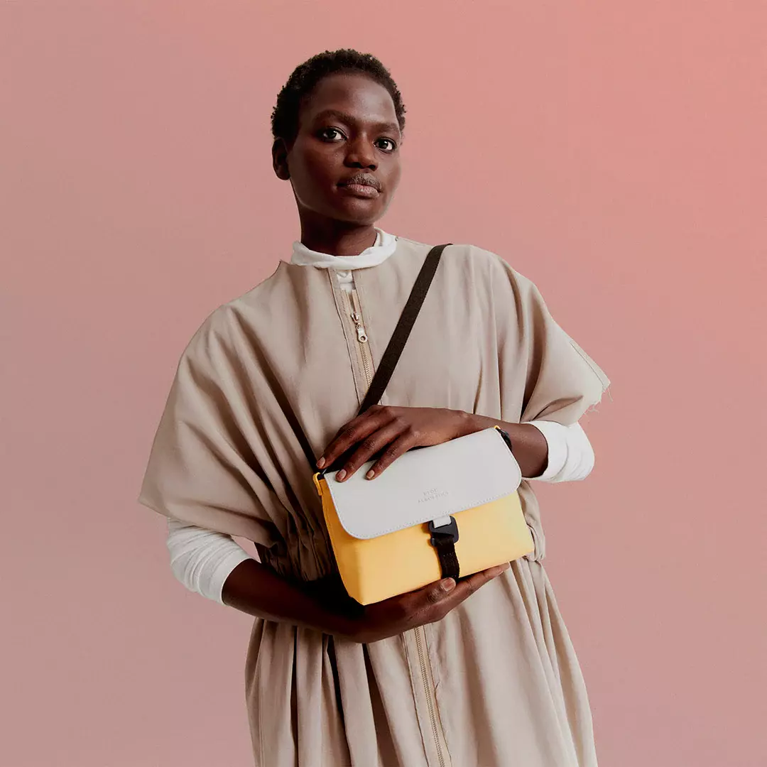 Ucon Acrobatics Yuri Lotus Infinity Glacier Grey Lemon Cross Body Bag Tasche gelb